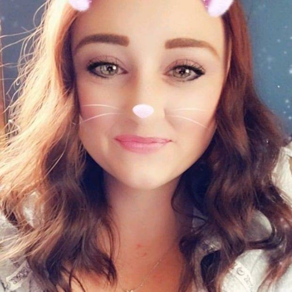 Meet your Posher, Alicia